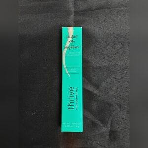 thrive causemetics Brilliant Eye Brightener - Stella M222